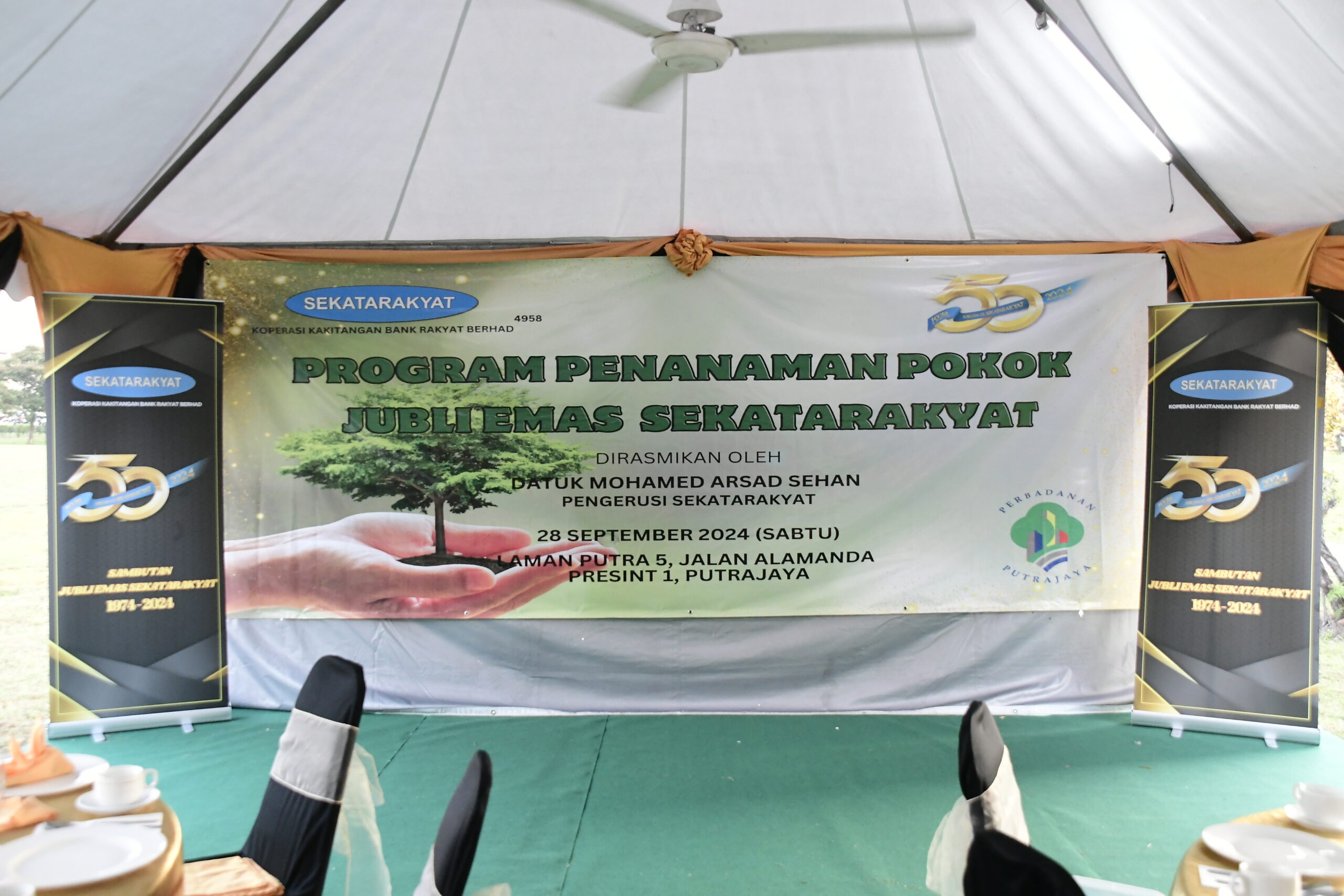 PROGRAM PENANAMAN POKOK JUBLI EMAS SEKATARAKYAT